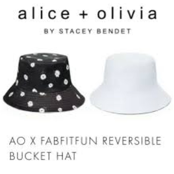 New Alice + Olivia X Fabfitfun reversible Bucket hat black/white daisy - Picture 3 of 15